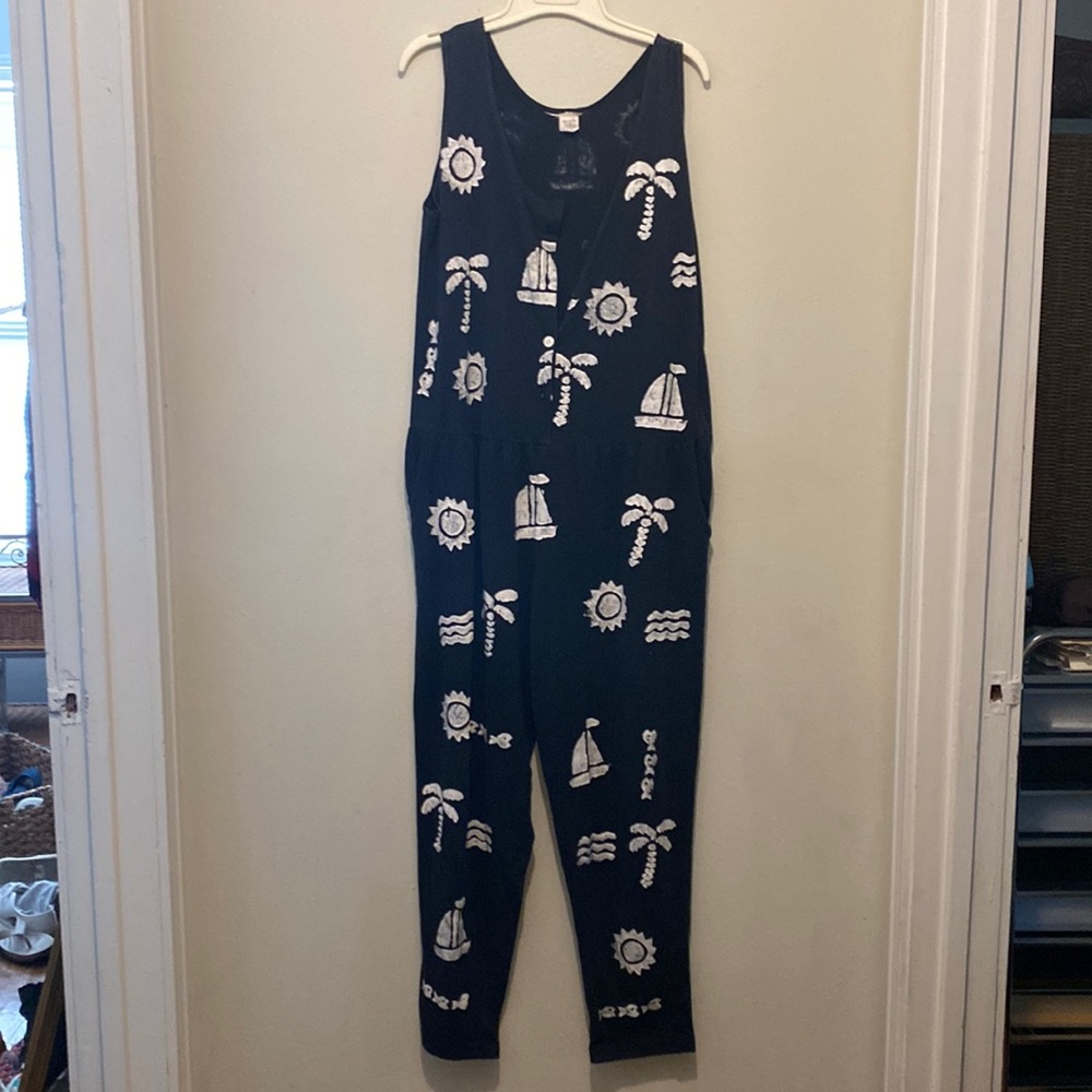 Jumpsuit/palm tree on black